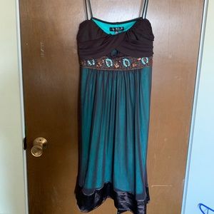 Brown and turquoise dress